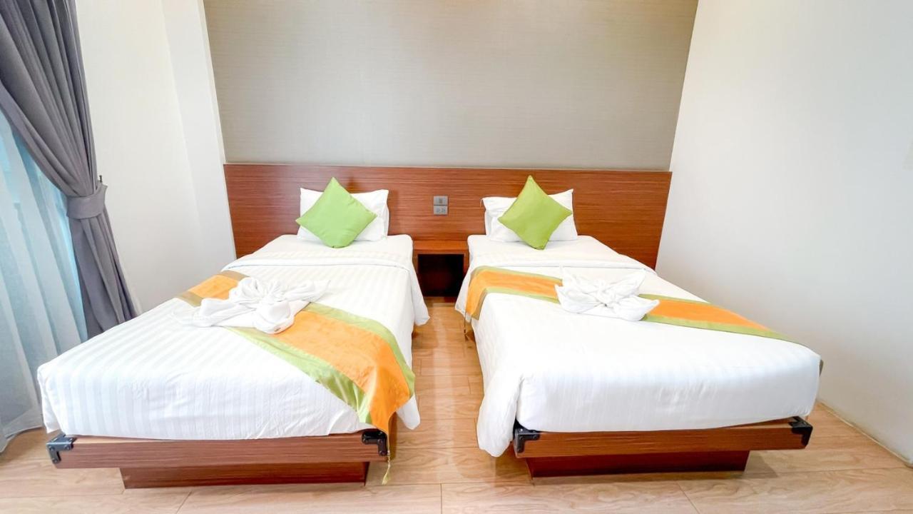 The S.G Hotel Buriram Exteriör bild
