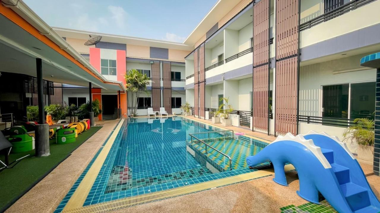 The S.G Hotel Buriram Exteriör bild