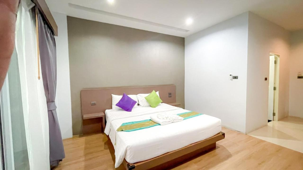 The S.G Hotel Buriram Exteriör bild