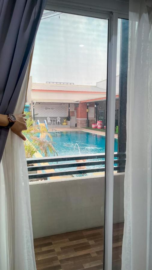 The S.G Hotel Buriram Exteriör bild