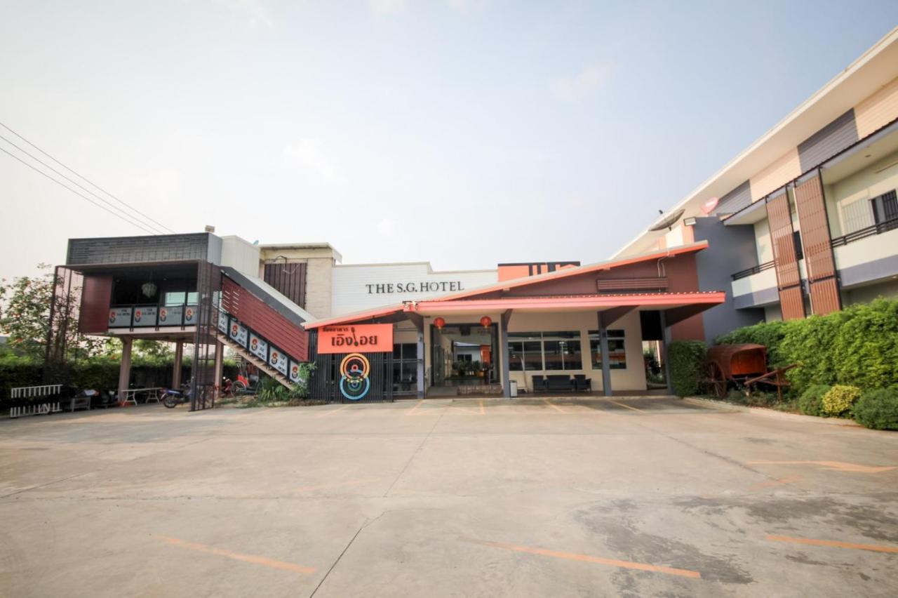 The S.G Hotel Buriram Exteriör bild