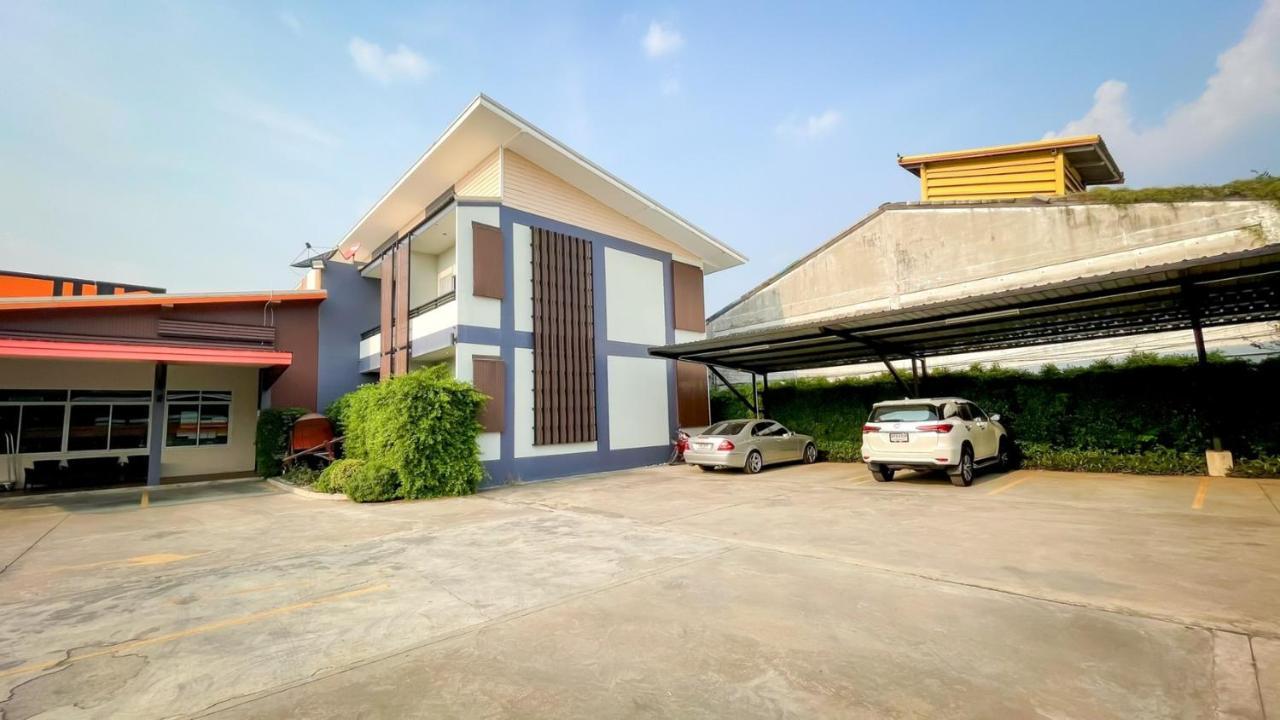 The S.G Hotel Buriram Exteriör bild