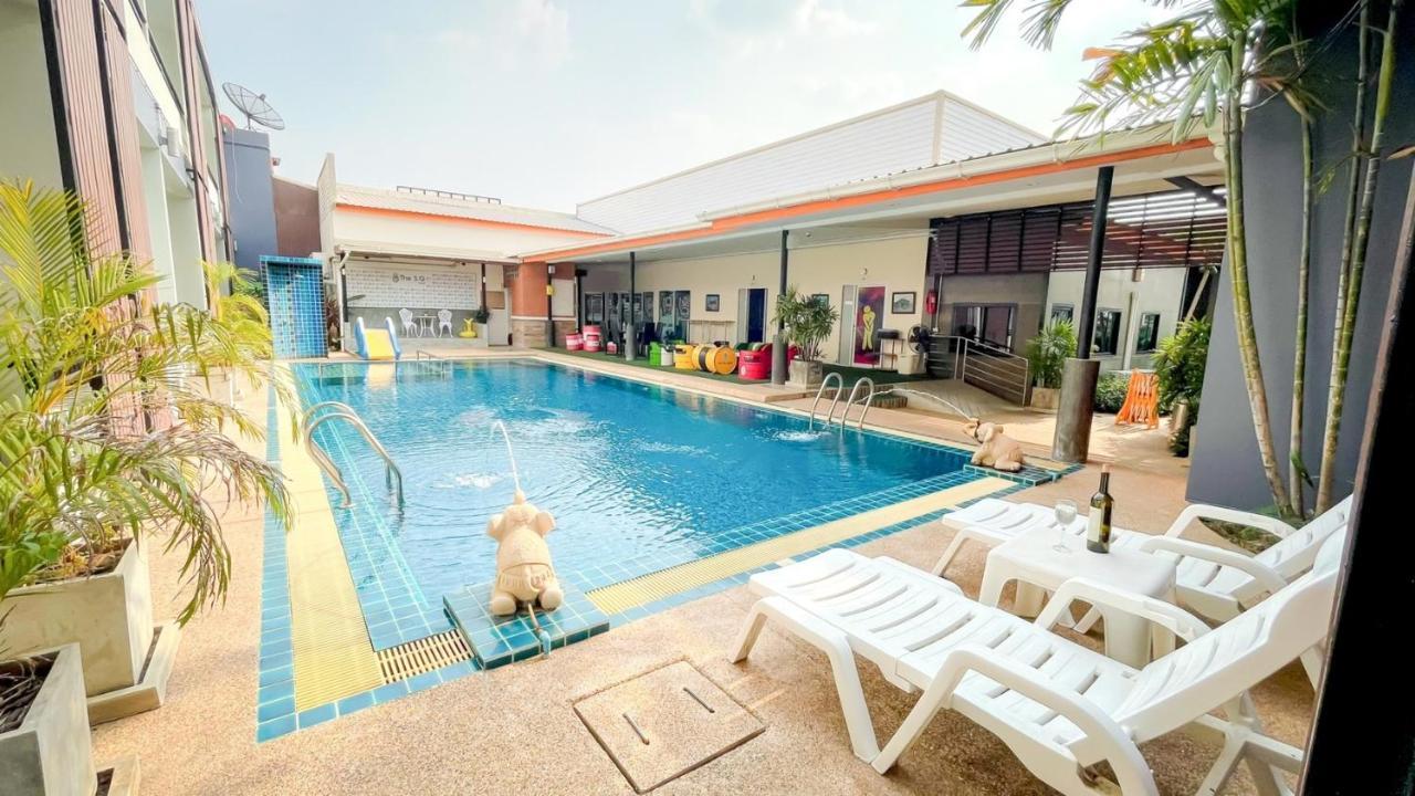 The S.G Hotel Buriram Exteriör bild