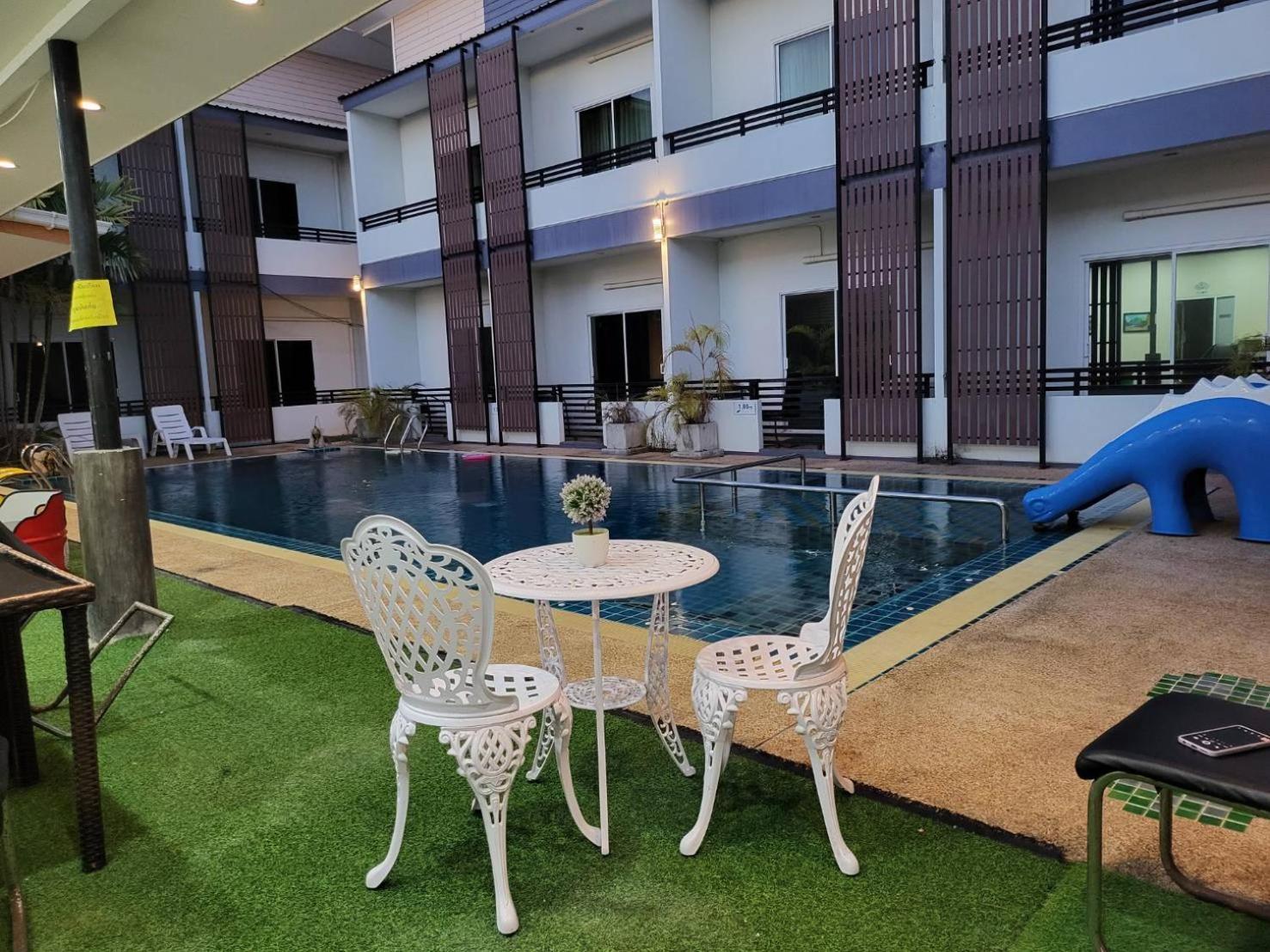 The S.G Hotel Buriram Exteriör bild