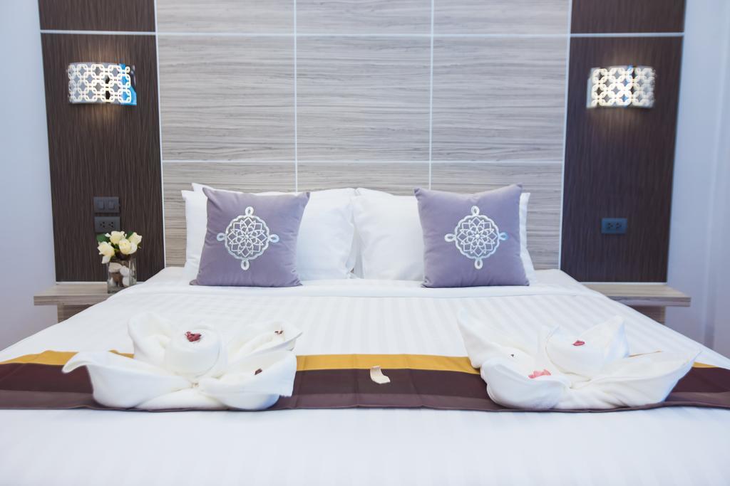 The S.G Hotel Buriram Exteriör bild
